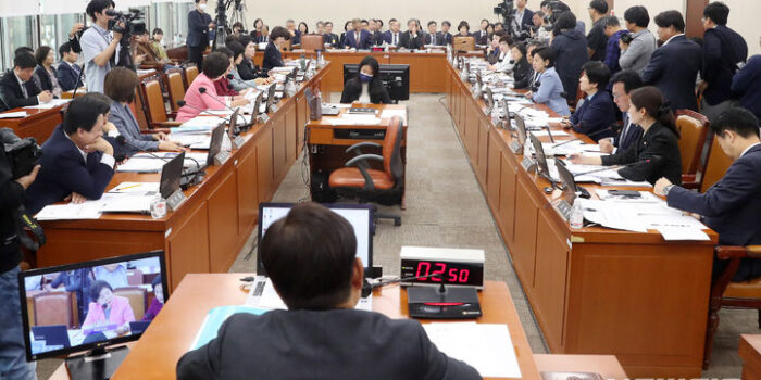 국회 보건복지위원회, 국민건강보험공단 등 국정감사. [서울=뉴시스] 추상철 기자 = 18일 오전 서울 여의도 국회에서 열린 보건복지위원회의 국민건강보험공단 등에 대한 국정감사가 열리고 있다. 2023.10.18. scchoo@newsis.com