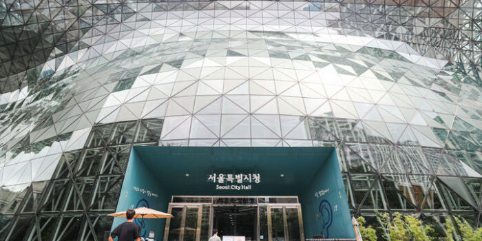 [서울=뉴시스] 권창회 기자 = 17일 오전 서울 중구 서울시청 전경. 2023.07.17. kch0523@newsis.com